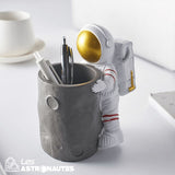 pot a crayons astronaute