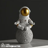 statuette astronaute