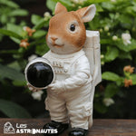 statue lapin astronaute